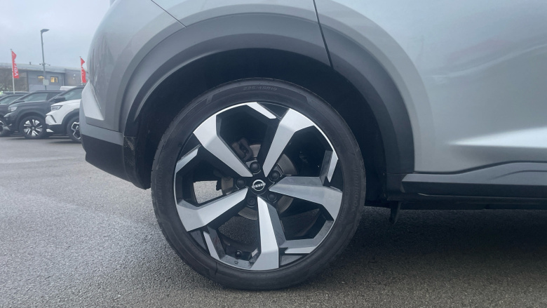 Nissan Juke 1.0 DiG-T 114 Tekna 5dr DCT Petrol Hatchback